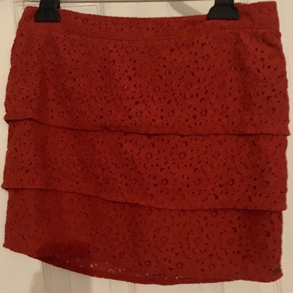 Volcom - Red Lace Mini Skirt - 3 Layers, Lined, Zipper Back Closure, Size 3 - Picture 3 of 10